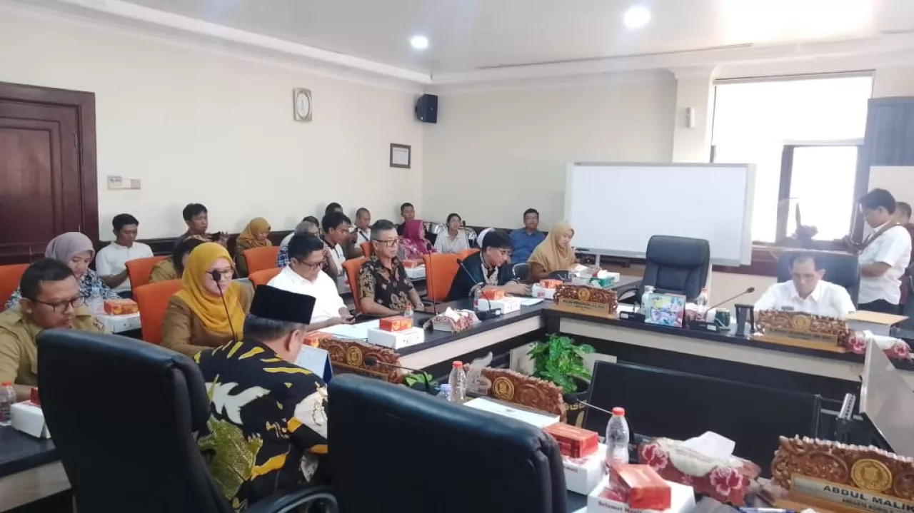 Polemik SPPG di Villa Bukit Mas DPRD Surabaya: Utamakan Dialog, Cari Jalan Tengah