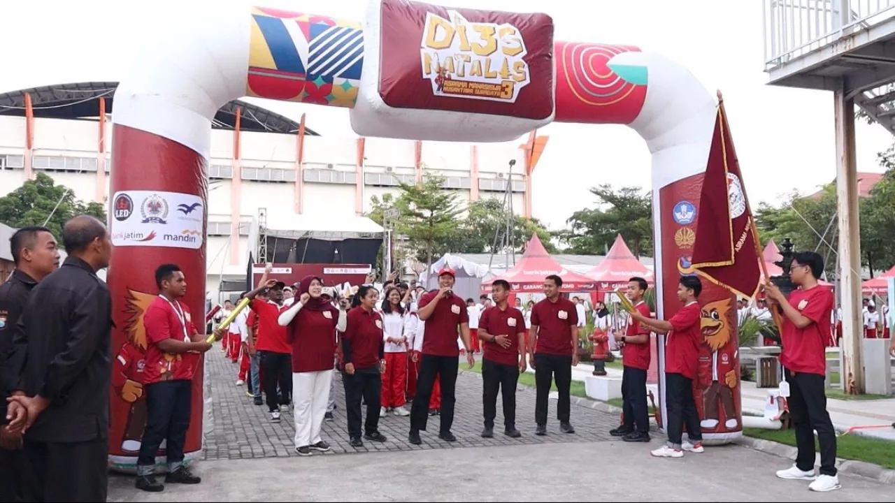 Rayakan Ulang Tahun ke-3, AMN Surabaya Gelar Fun Walk Bertema Persatuan