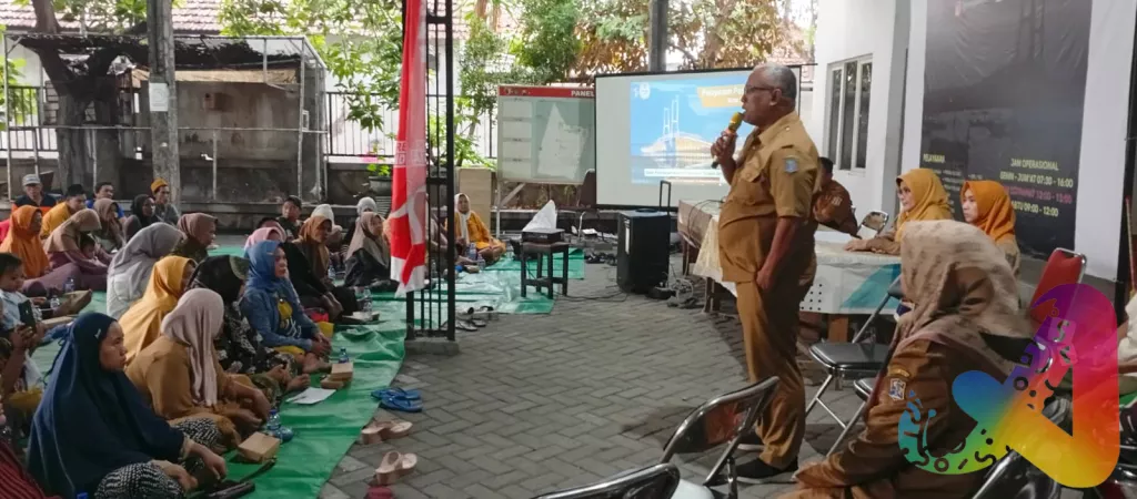 Camat Kenjeran dan Lurah Tambak Wedi Kawal Sosialisasi IPT, Warga Sambut Antusias