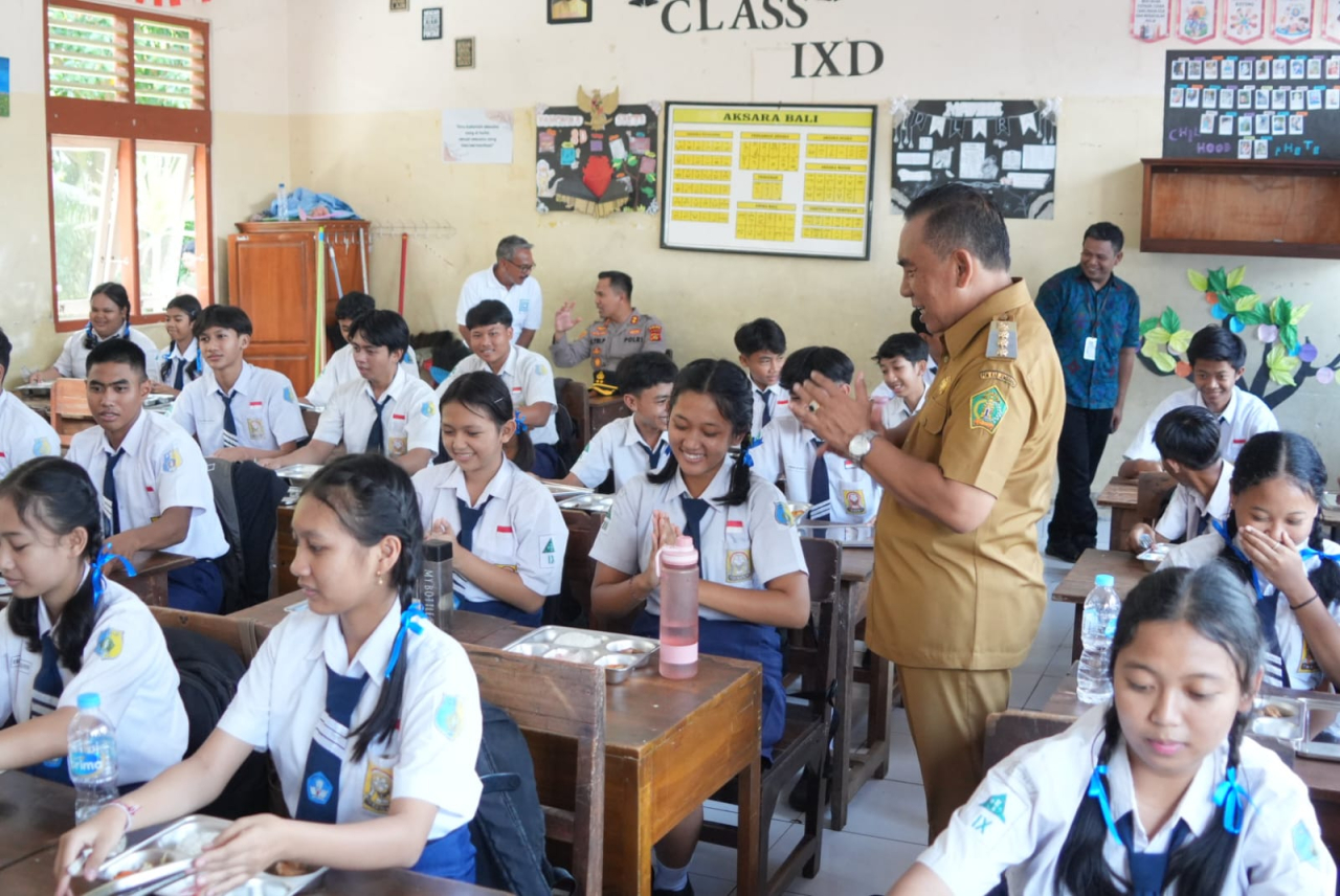 Program Makan Bergizi Gratis Resmi Bergulir di Jembrana