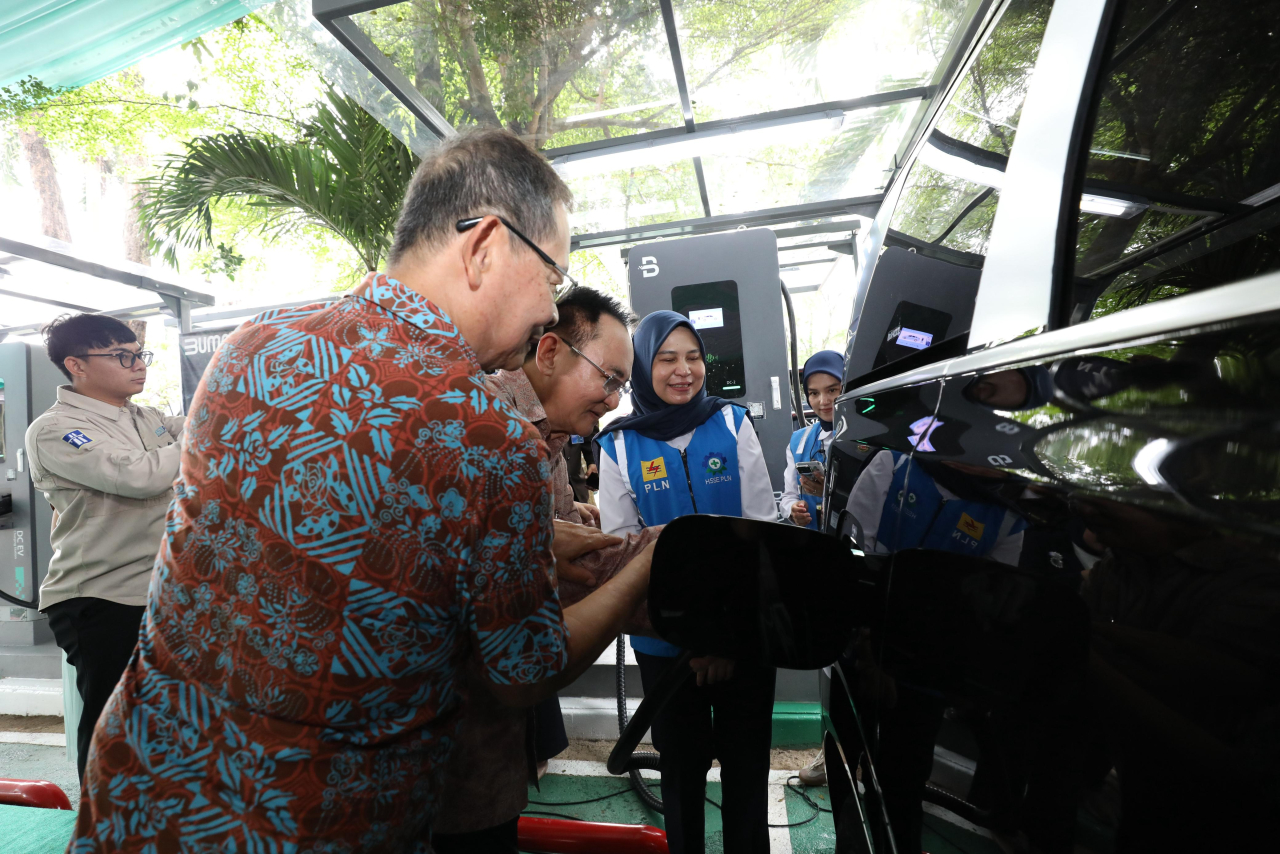 Pertama di Indonesia, PLN Resmikan SPKLU Center di Rest Area 38B Tol Jagorawi, Siap Layani Pemudik Idulfitri