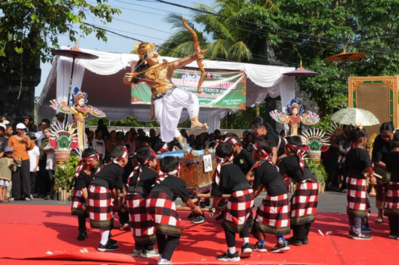83 Ogoh-ogoh Ramaikan Pawai Ogoh-ogoh Anak Usia Dini di Jembrana