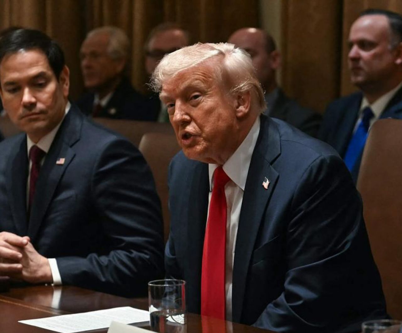 Trump Naikkan Tarif Impor, China dan Prancis Ambil Sikap Tegas, AS Diguncang Gelombang Protes