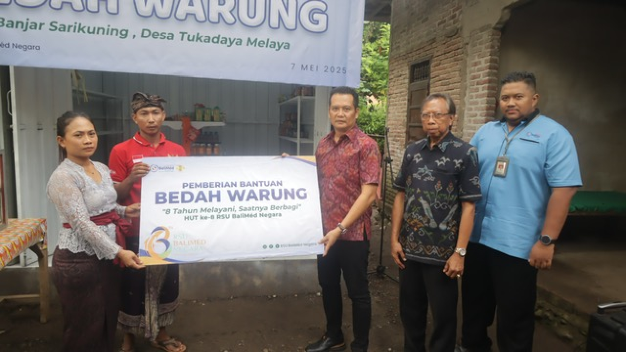 Melalui Program Bedah Warung, Bupati Kembang Hartawan dorong Warung Lokal Naik, dan Mampu Bersaing