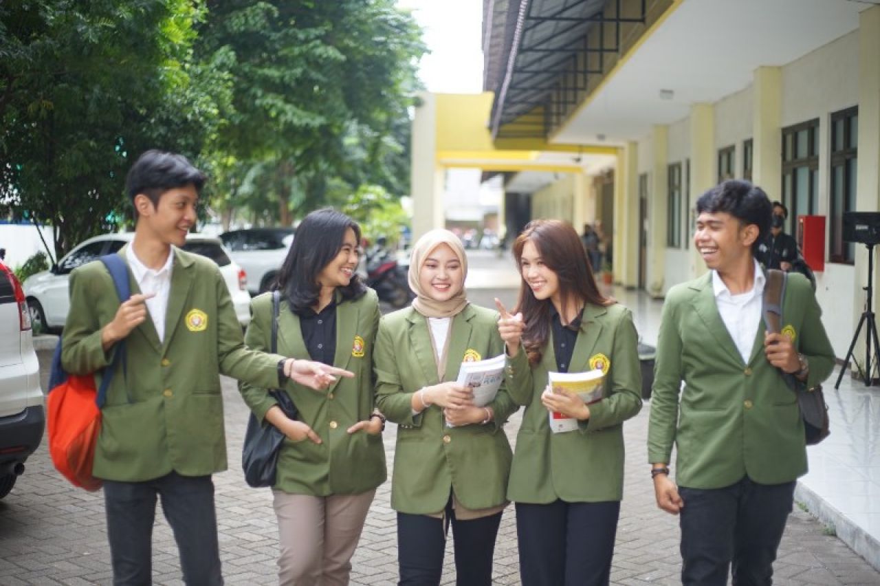 Mahasiswa UPN Veteran Jatim KKN di Surabaya. (Kominfo Surabaya)