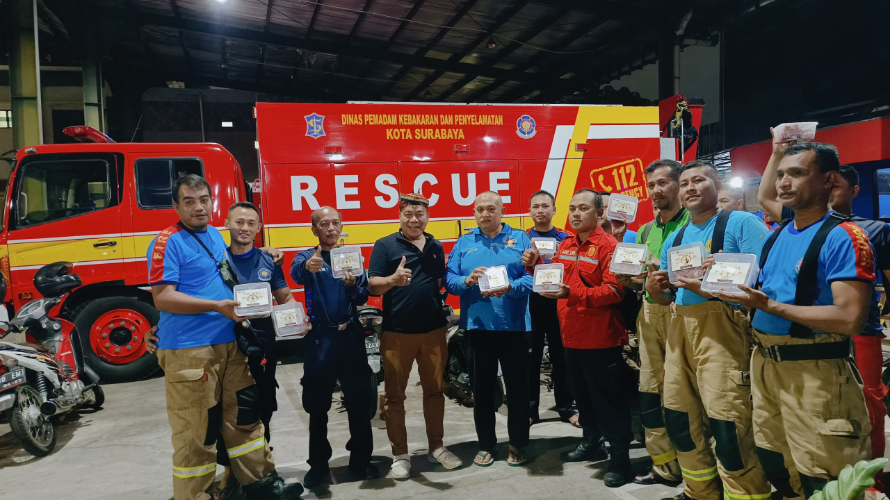 4.000 Paket Daging Kurban dari Cak YeBe, Wartawan hingga Petugas Damkar Dapat Bagian