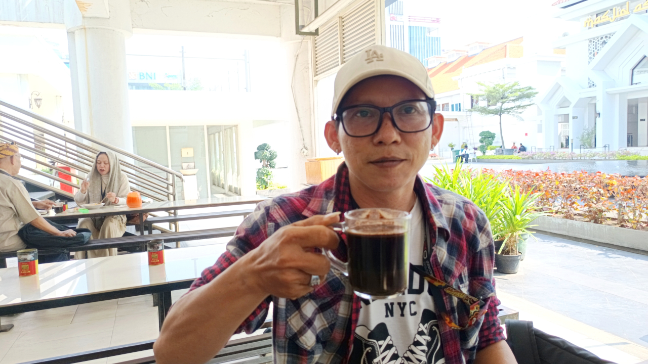 Pencoretan Bansos Beras: Lansia dan Disabilitas Surabaya Terjepit, Mana Kesejahteraan HUT ke-80 RI?