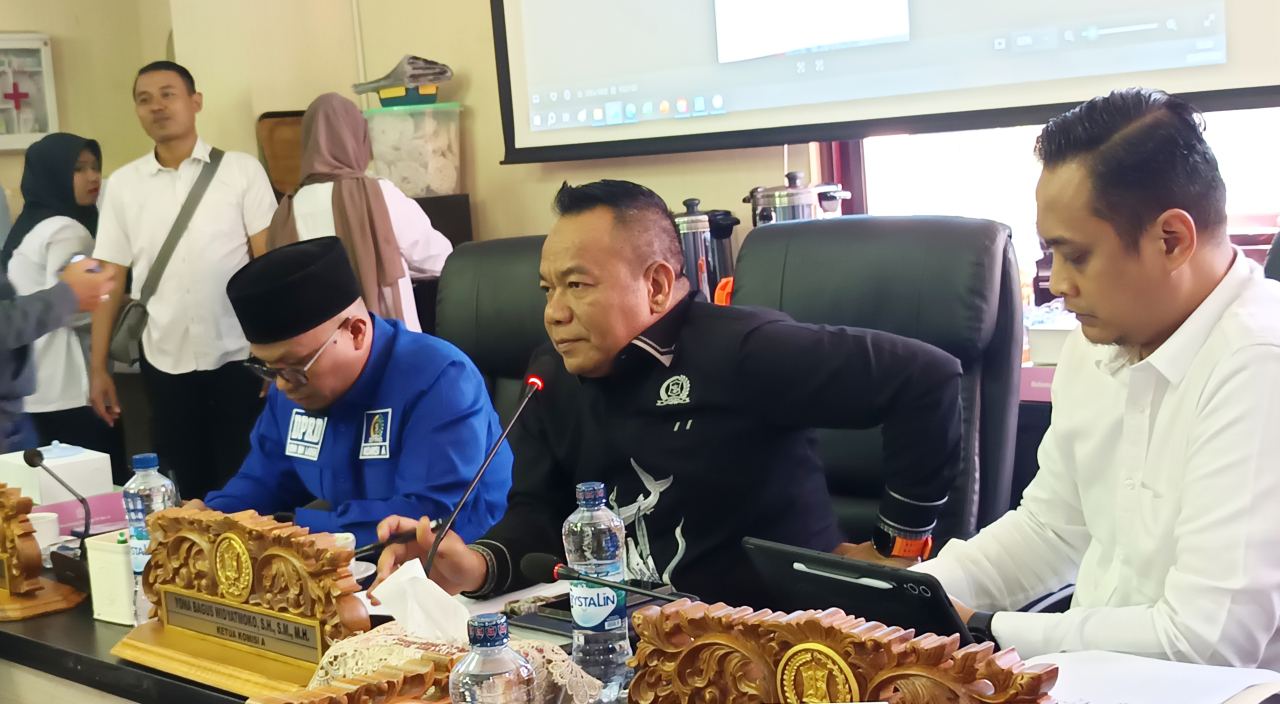 Pungli di Kelurahan Kebraon, Surabaya Butuh Abdi Rakyat Bukan Calo Berseragam, Geram Cak YeBe