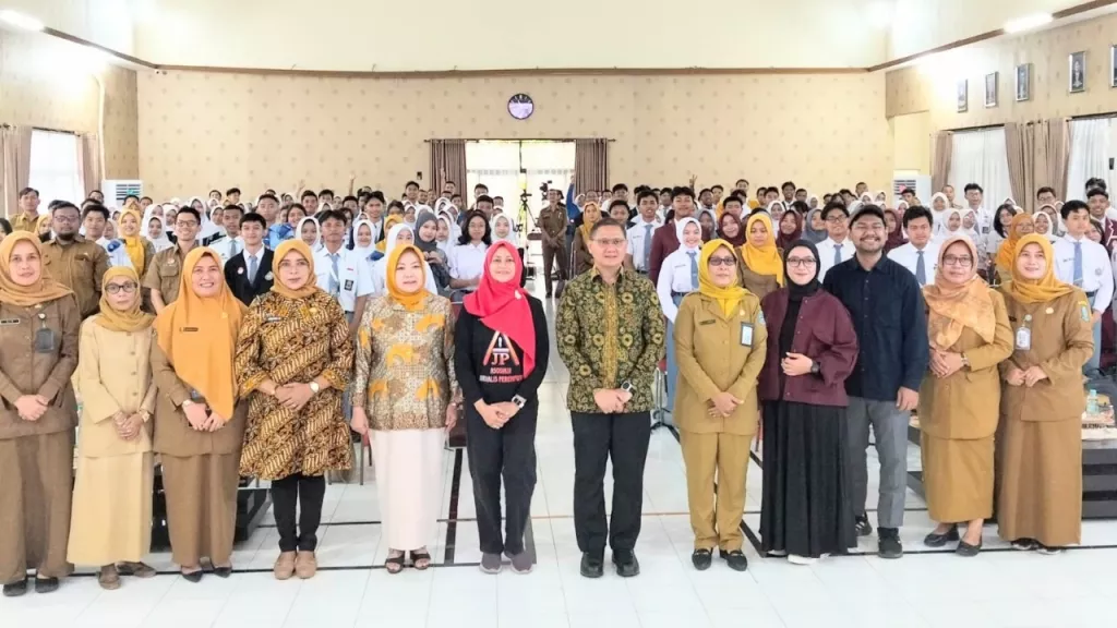 Dispendik Jatim–AJP Gelar Pelatihan Penulisan Kreatif dan Public Speaking untuk Pelajar SMA/SMK