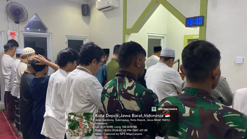 Satgas TMMD Perkuat Silaturahmi Lewat Tarawih Bersama