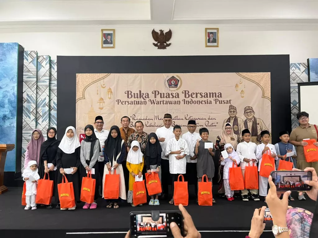 PWI Pusat Buka Puasa Bersama Yatim Piatu, Perkuat Solidaritas dan Kepedulian Sosial
