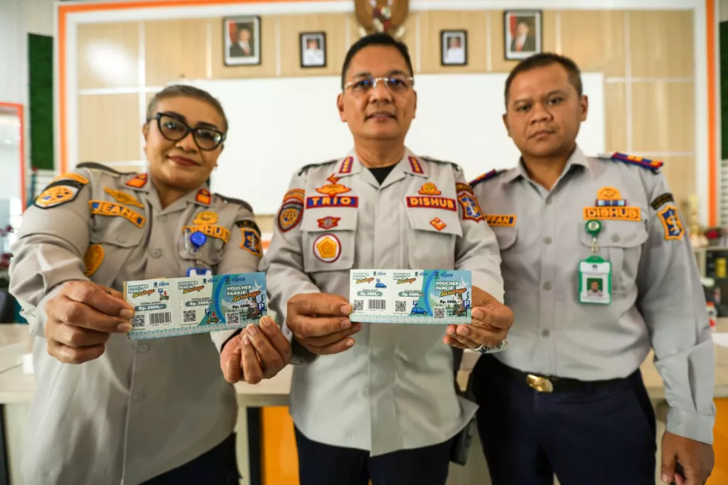 711 Petugas Parkir Sudah Terintegrasi Sistem Non-Tunai