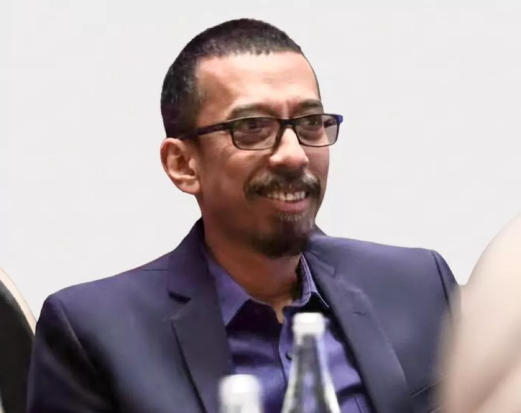 Paradoks Kebijakan Pembatasan Kadar Nikotin: Tangan Kanan Membangun, Tangan Kiri Meruntuhkan