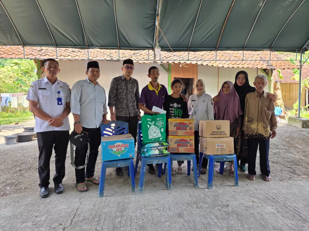 Gus Fahim Kunjungi Keluarga Almarhumah di Kabupaten Blora, Tawarkan Pendidikan Gratis di Ponpes Khozinatul Ulum