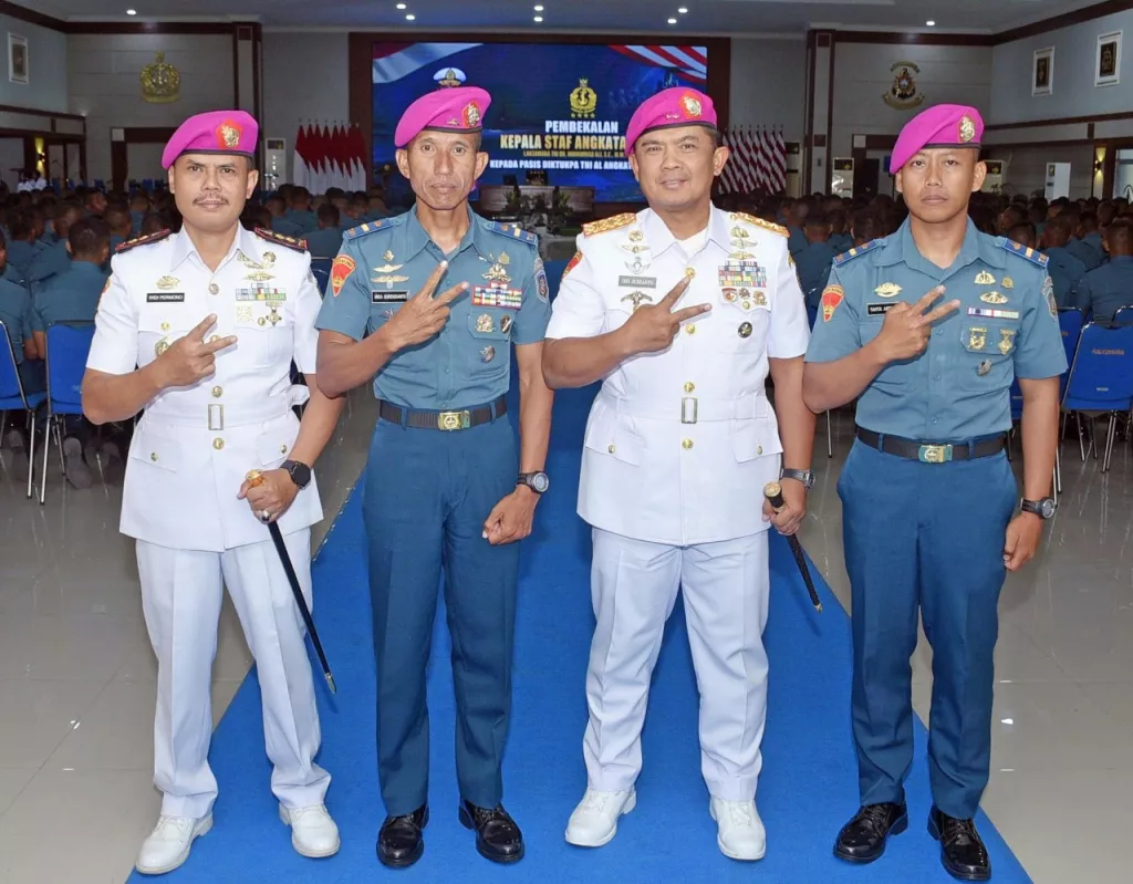 2 Prajurit Pasmar 2, Raih Predikat Terbaik Pendidikan Perwira Integratif 3 Matra