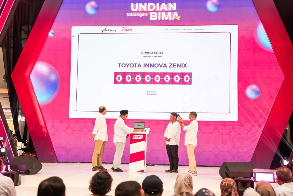 Taj Yasin Dorong Bank Jateng Tingkatkan Layanan, Apresiasi Nasabah Lewat Pesta Hadiah