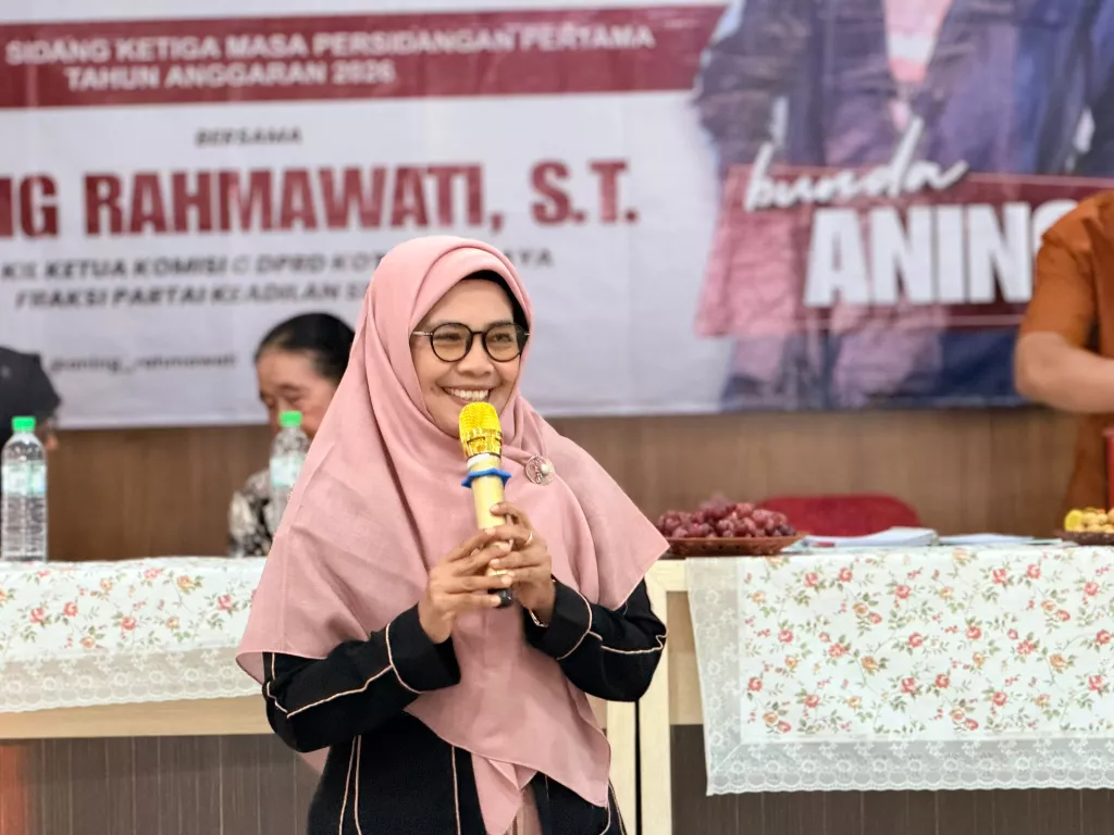 Aning Rahmawati Kawal Aspirasi PKL Jemur Andayani, Pemkot Diminta Cari Jalan Tengah