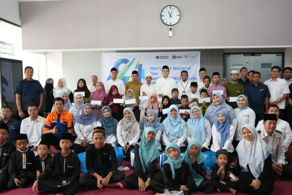 HLN ke-81, PLN UIP2B Jamali melalui UP2B Jawa Timur Berbagi Kebahagiaan dengan Anak Yatim Piatu