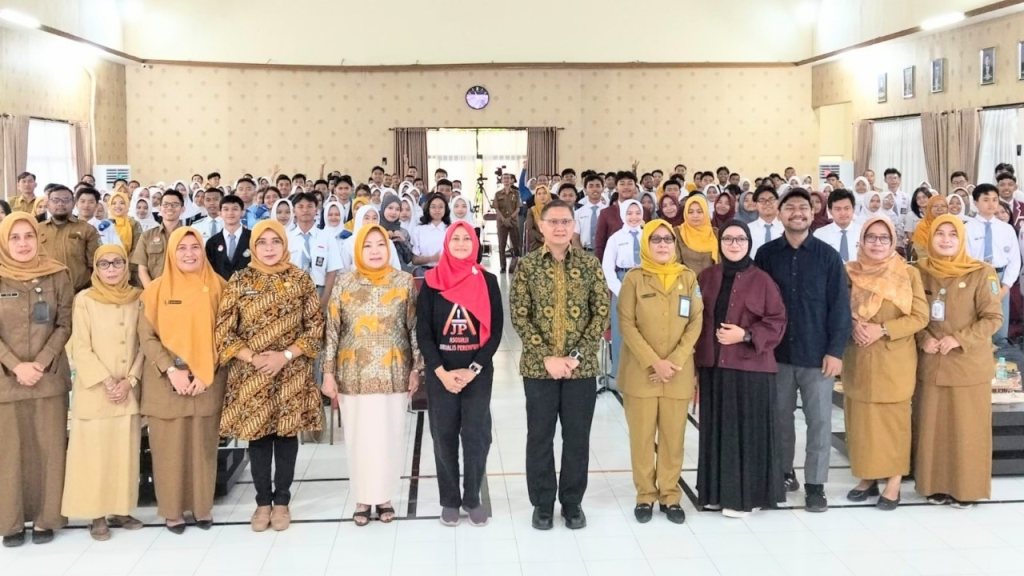 Dispendik Jatim–AJP Gelar Pelatihan Penulisan Kreatif dan Public Speaking untuk Pelajar SMA/SMK