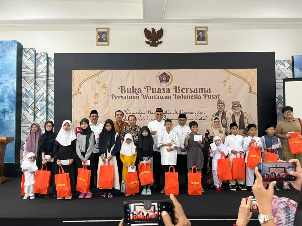 PWI Pusat Buka Puasa Bersama Yatim Piatu, Perkuat Solidaritas dan Kepedulian Sosial