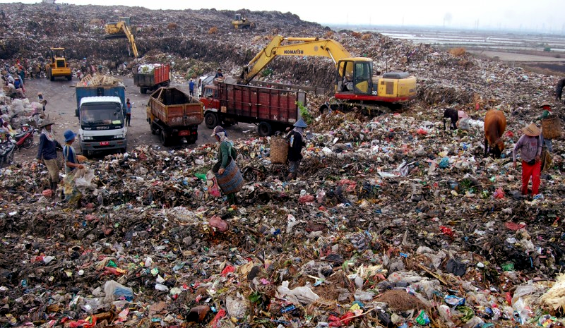 Eri Cahyadi Minta Jadwal Pengangkutan Sampah Surabaya Diubah Malam