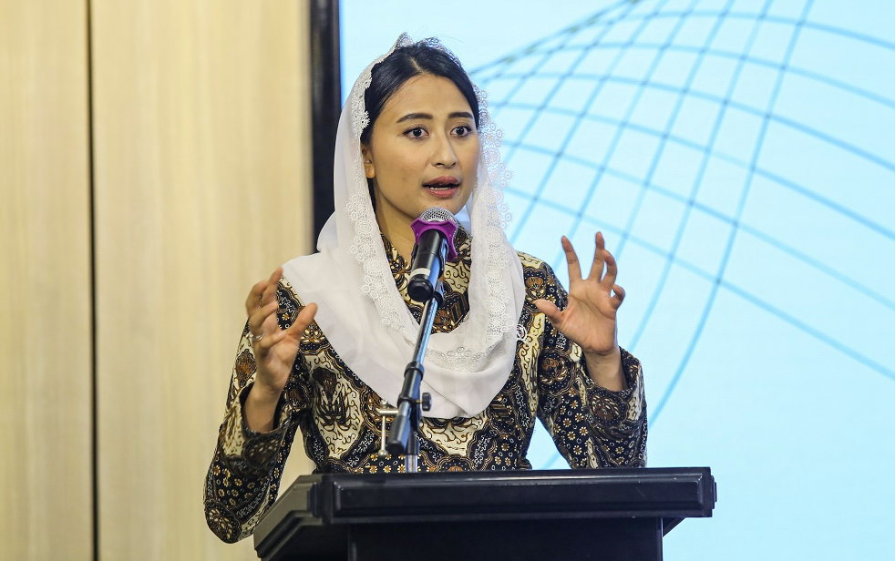 Wamendag Roro Kunjungi UMKM Bron Chips Surabaya, Dorong Tembus Pasar Global