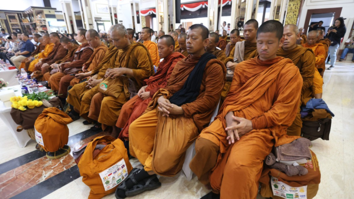 Surabaya Sambut Bhikkhu Indonesia Walk for Peace, Menuju Waisak di Borobudur