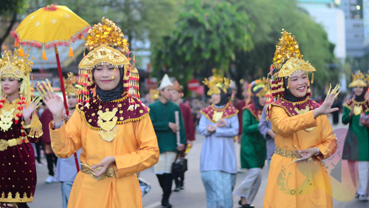 Surabaya Vaganza 2026 Segera, Suguhkan Parade Cahaya dan Mobil Hias