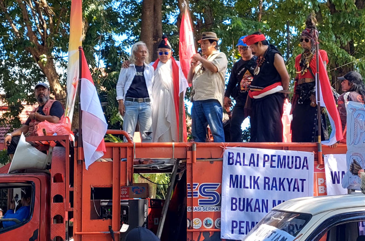 Aksi Solidaritas Budaya Surabaya Tolak Pengosongan Sekretariat dan Galeri DKS