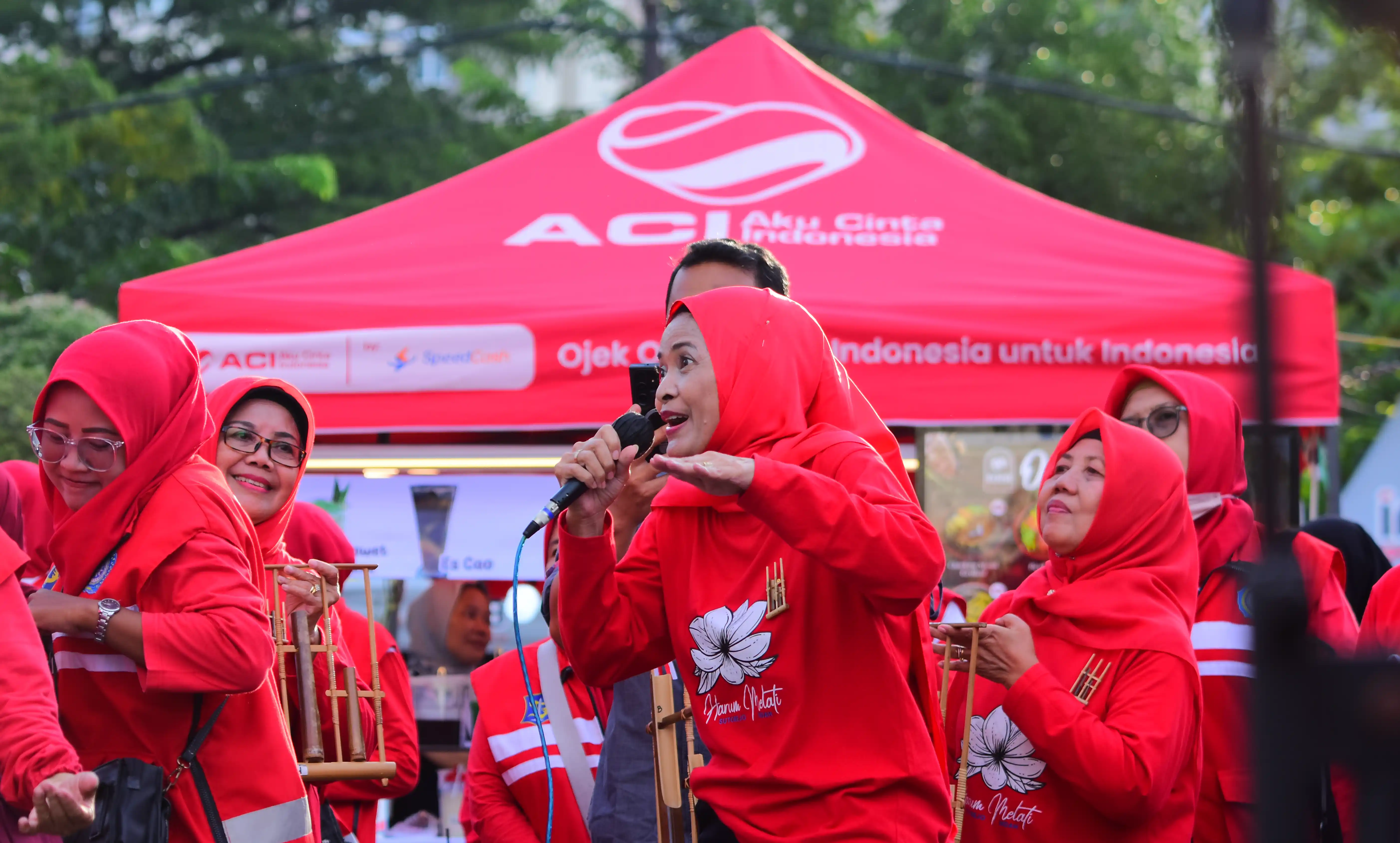 Dorong UMKM Naik Kelas, AWS dan KOPAWAS Jatim Gelar Bazar di Hotel Dafam Surabaya