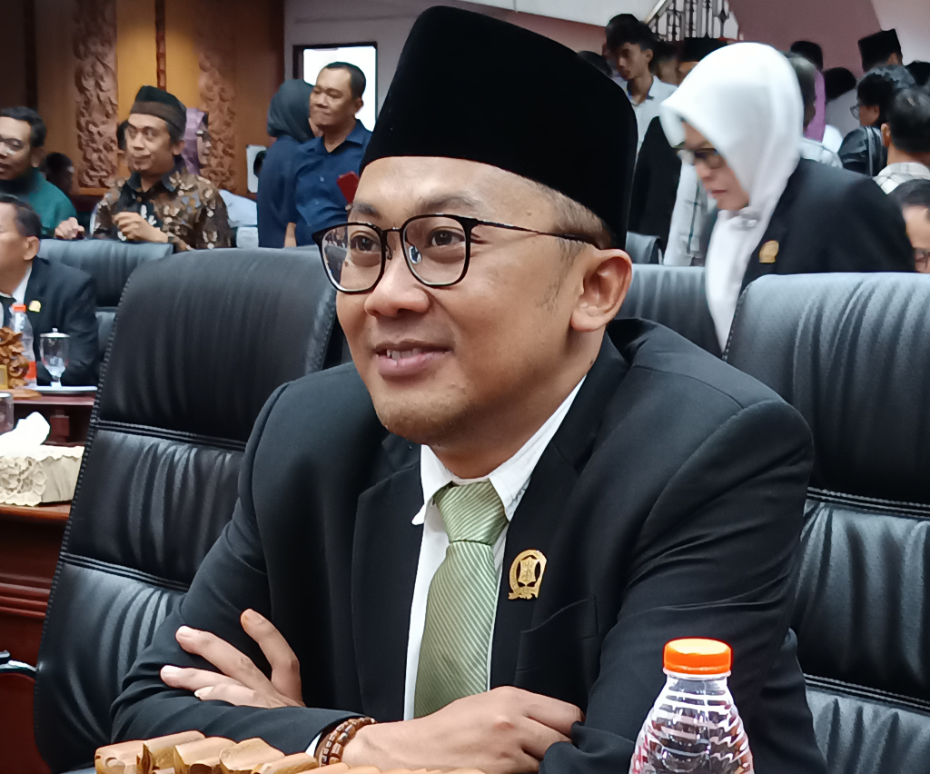 DPRD Surabaya Kuliti Modus Provider Nakal,Izin Mati Kabel Tetap Menyala