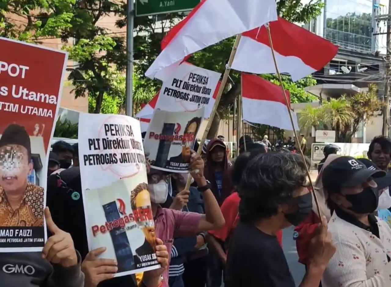 Jaringan Mata Publik Gelar Aksi Jilid II, Desak Khofifah Copot Komisaris Utama PT PJU