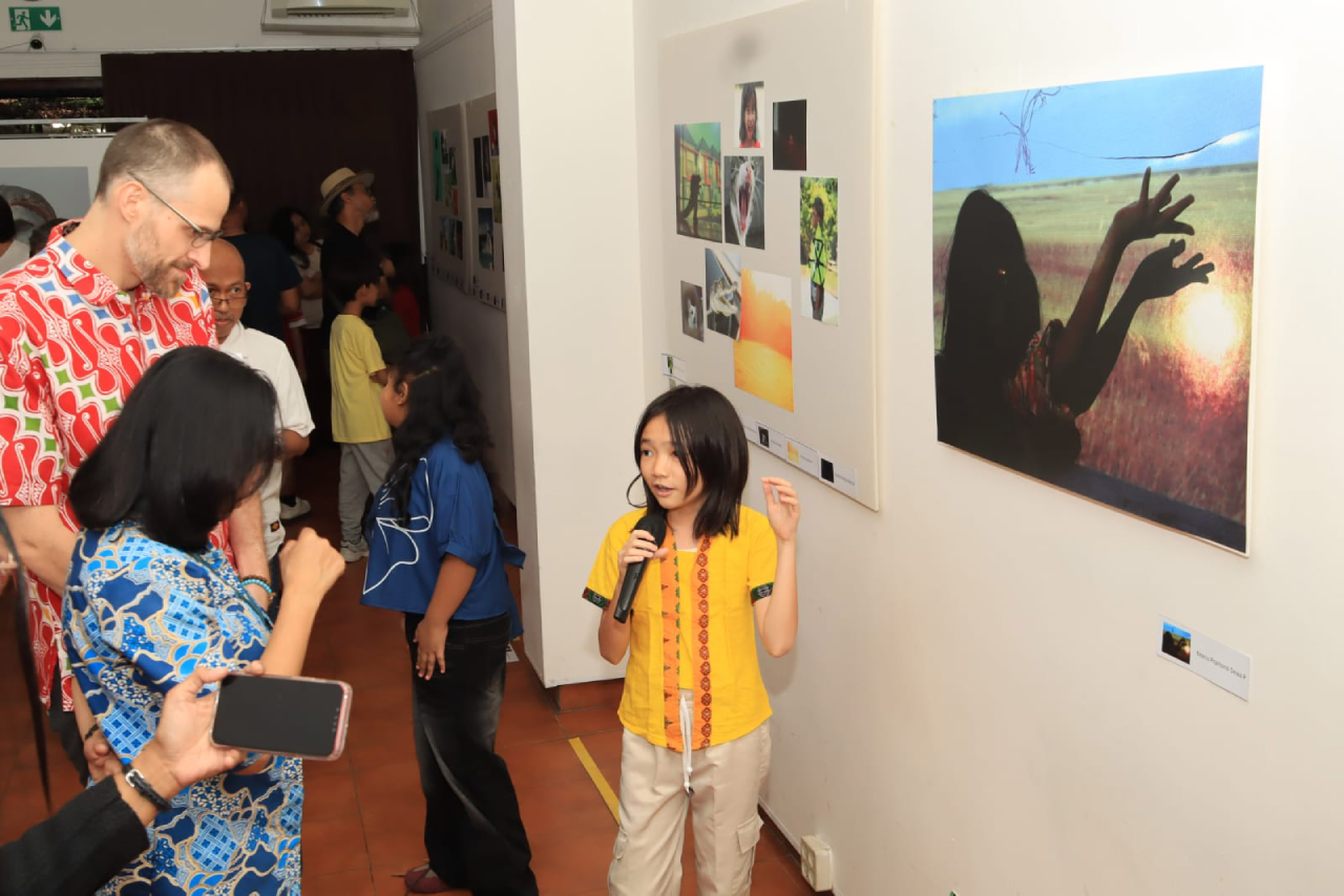 Pameran "What We See" di Wisma Jerman Surabaya, Perspektif Jujur Anak Tuai Apresiasi