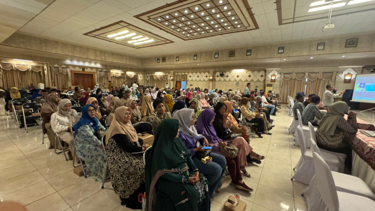 Kolaborasi Komdigi dan Canva Indonesia, 200 UMKM Gresik Belajar AI untuk Tingkatkan Omze