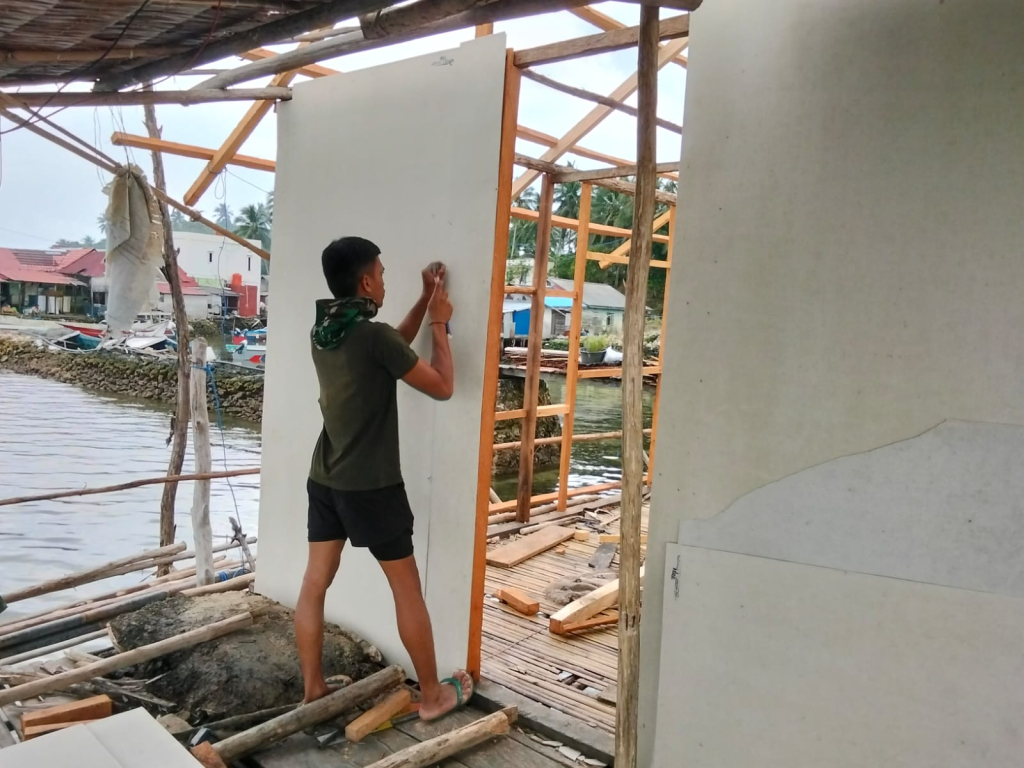 Rumah Direhab Satgas TMMD, Bapak Nardianto Ungkapkan Rasa Syukur dan Bahagia