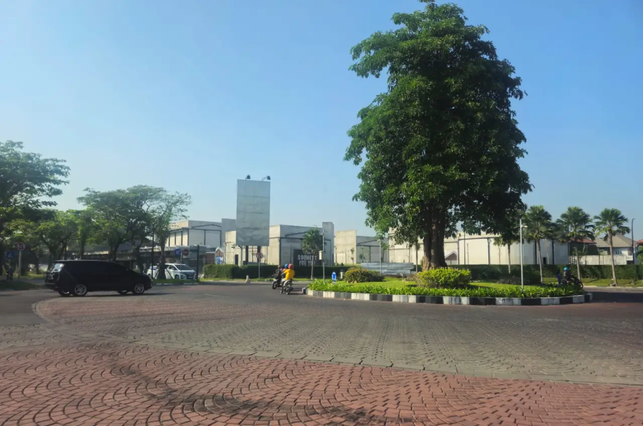 Putusan KI Jatim Ungkap Polemik Tata Ruang Graha Famili, Dugaan Kompromi di Balik The Nook Cafe Mencuat