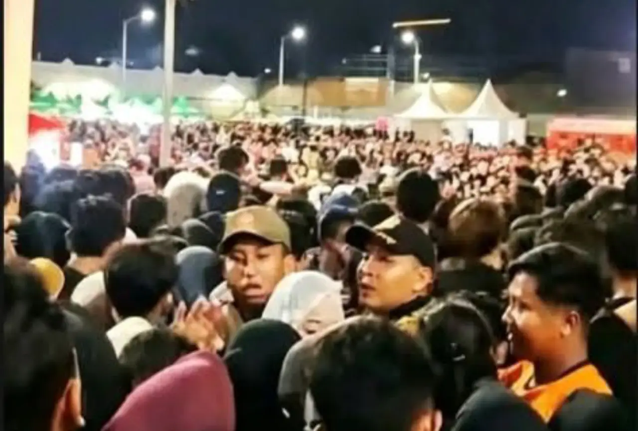 Soft Launching Eks Hi-Tech Surabaya Berakhir Ricuh, DPRD Desak Evaluasi Sistem Keamanan Acara