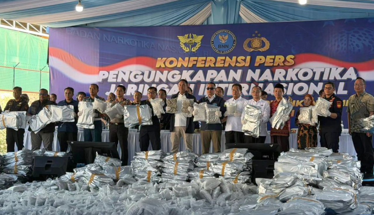 Gresik Disasar Jaringan Narkotika, Bea Cukai dan BNN Sita 3,37 Ton Ganja Asal Thailand