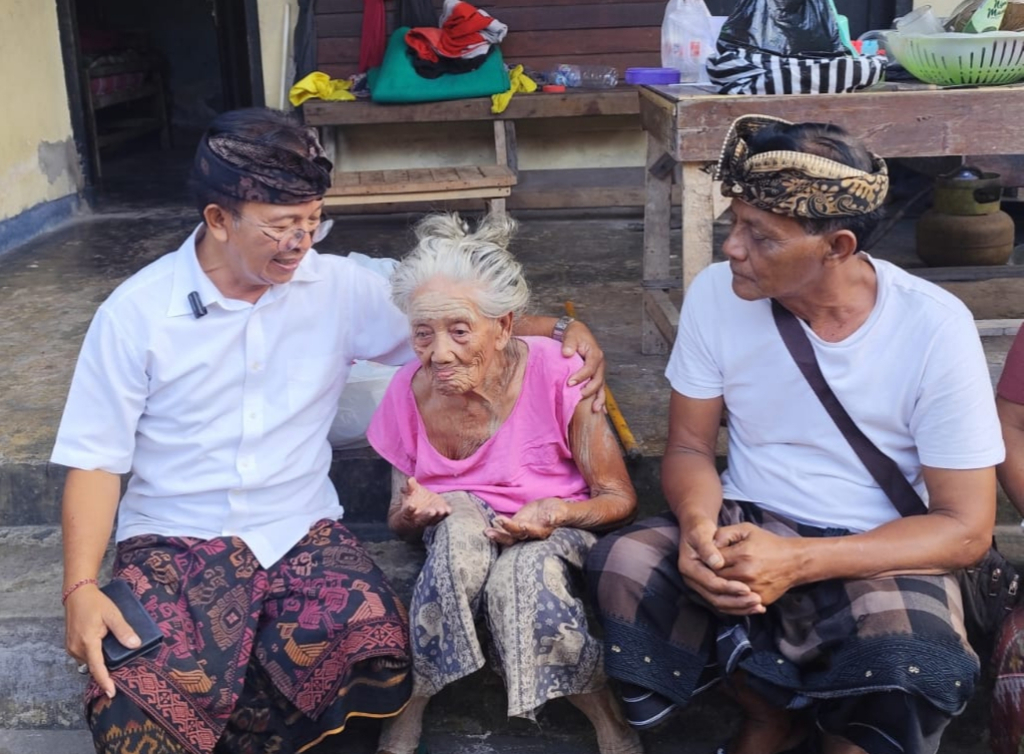 Pulang ke Tulikup, Ketut Nata Kesuma Bawa 33 Tahun Pengabdian untuk Warga: “Saya Ingin Berguna Sebelum Waktu Berakhir”