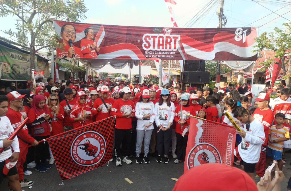 Bendera Merah Putih Raksasa dan Geliat UMKM Warnai Jalan Sehat Bareng Buleks
