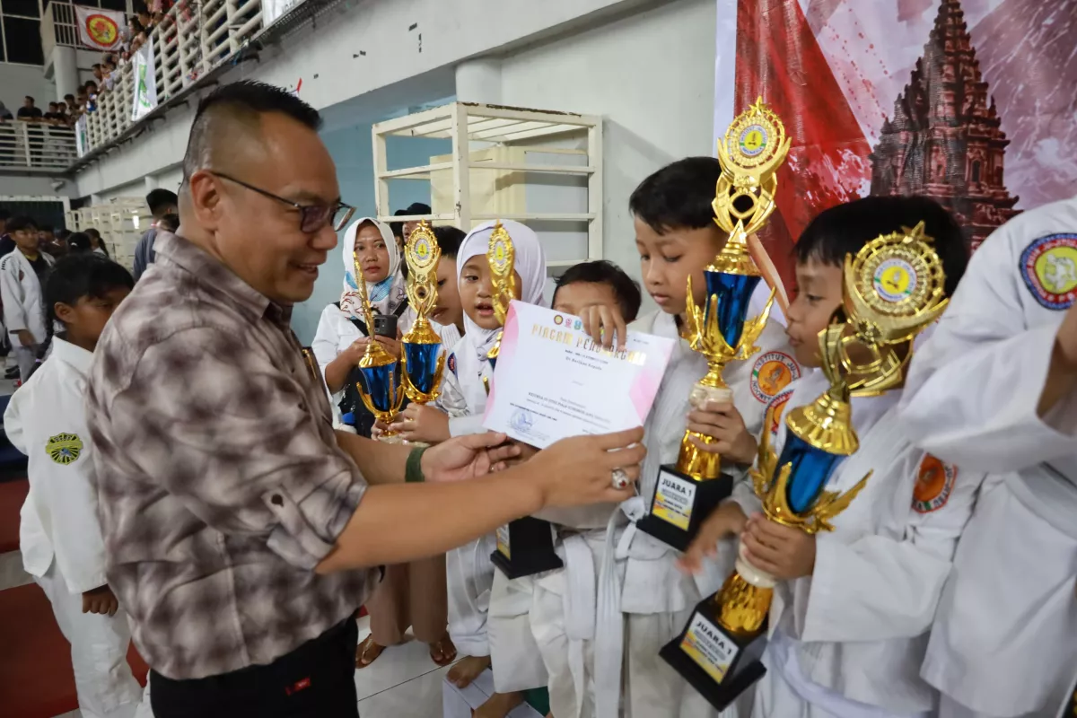 Hadiri Kejurprov Ju-Jitsu di Gresik, Cak Yebe Tekankan Persatuan Menuju PON 2028