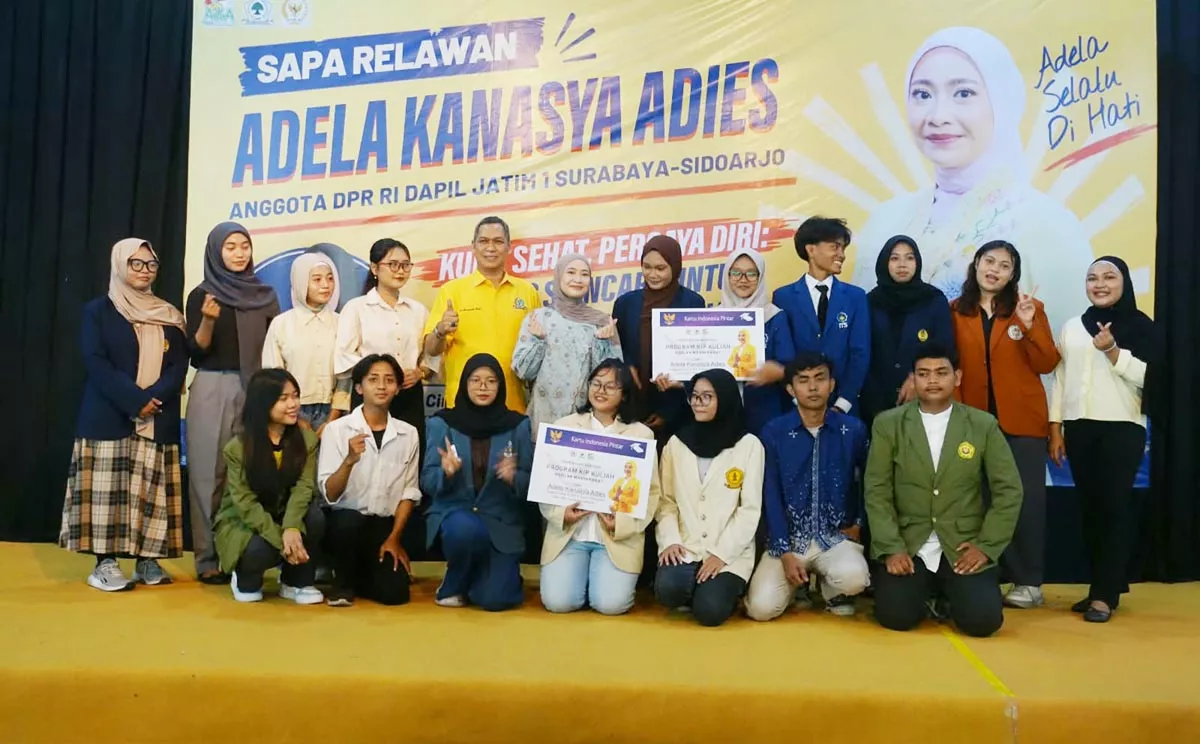 Dorong Akses Pendidikan, Adela Kanasya Bagikan Beasiswa KIP di Surabaya