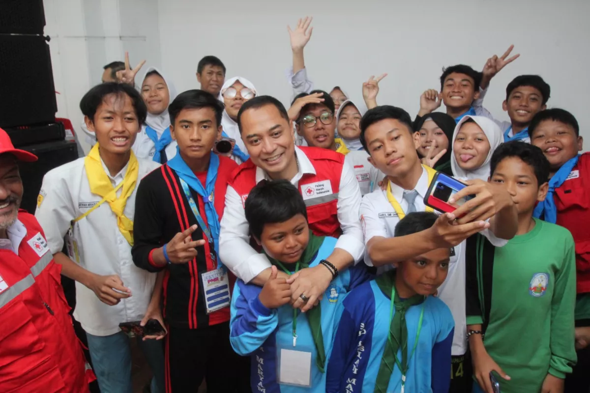 Eri Cahyadi Dorong PMR Jadi Ekstrakurikuler Pilihan Wajib di SD dan SMP Surabaya