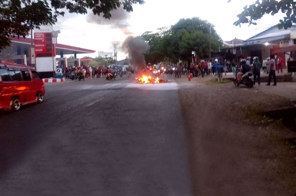 Akibat Tabrakan Maut di Gowa Sulsel, 2 Motor Terbakar dan 1 Korban Tewas di Tempat