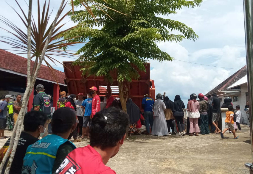 Ditemukan Mayat Bayi di Bawah Kapal LCT, Hilir Muara, Kotabaru