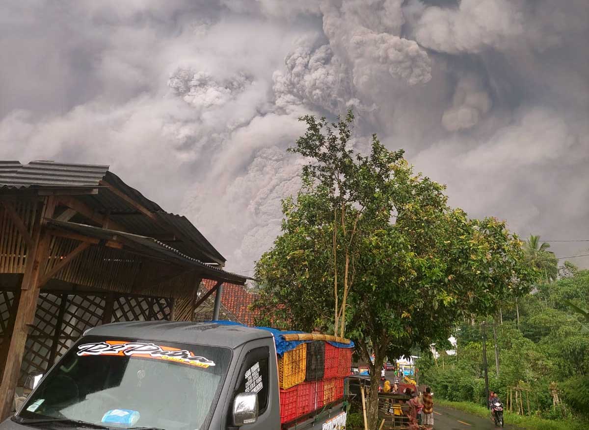 Foto asli diunggah akun facebook @Roel Mustafa