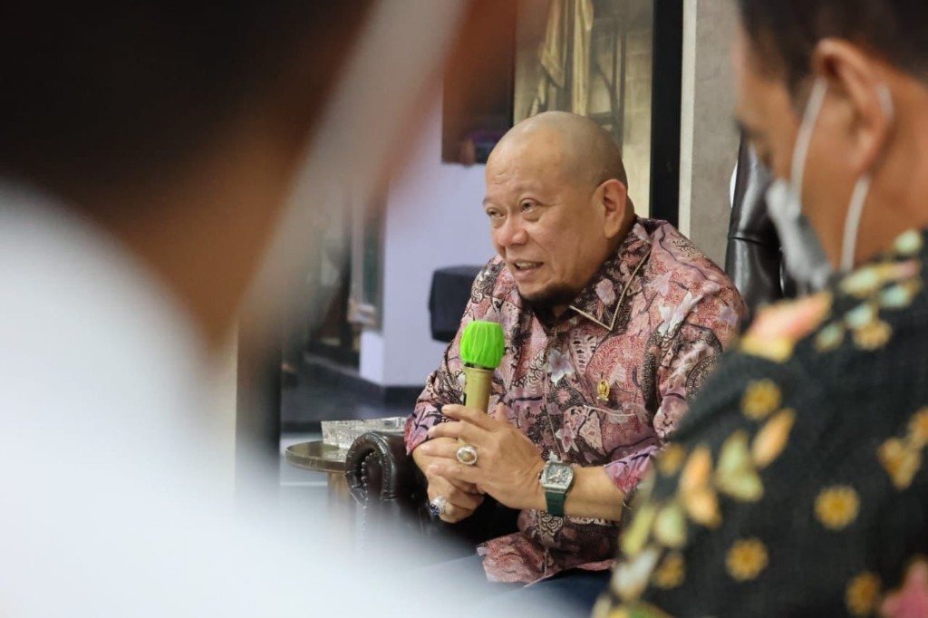 Ketua DPD RI Minta Kepala Desa di Tempat Karoke, Berempati di Tengah Pandemi