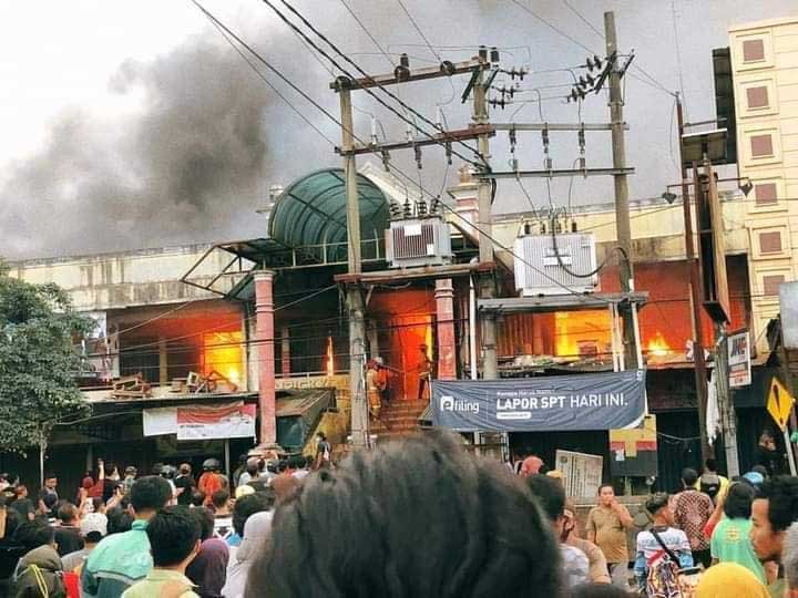 Kebakaran di Pasar Kroya Cilacap Hampir Hanguskan Seluruh Kios