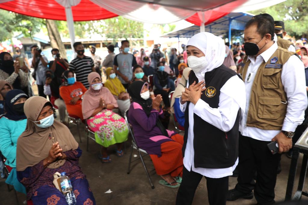 Khofifah Siapkan Rp 10 Milyar Untuk Infrastruktur Pesisir Puger Jember