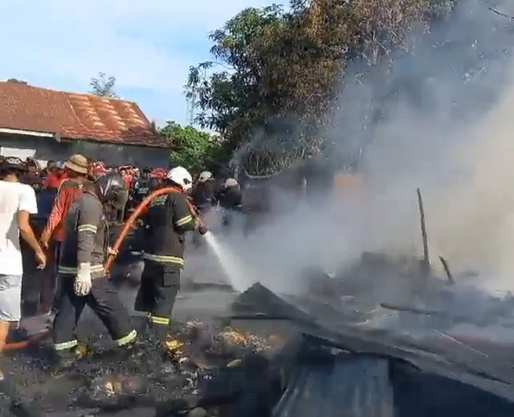 Marjuni Meninggal Saat Solat Ashar. di Rumahnya yang Terbakar